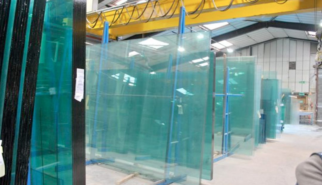 clear-float-glass-premium-aluminium